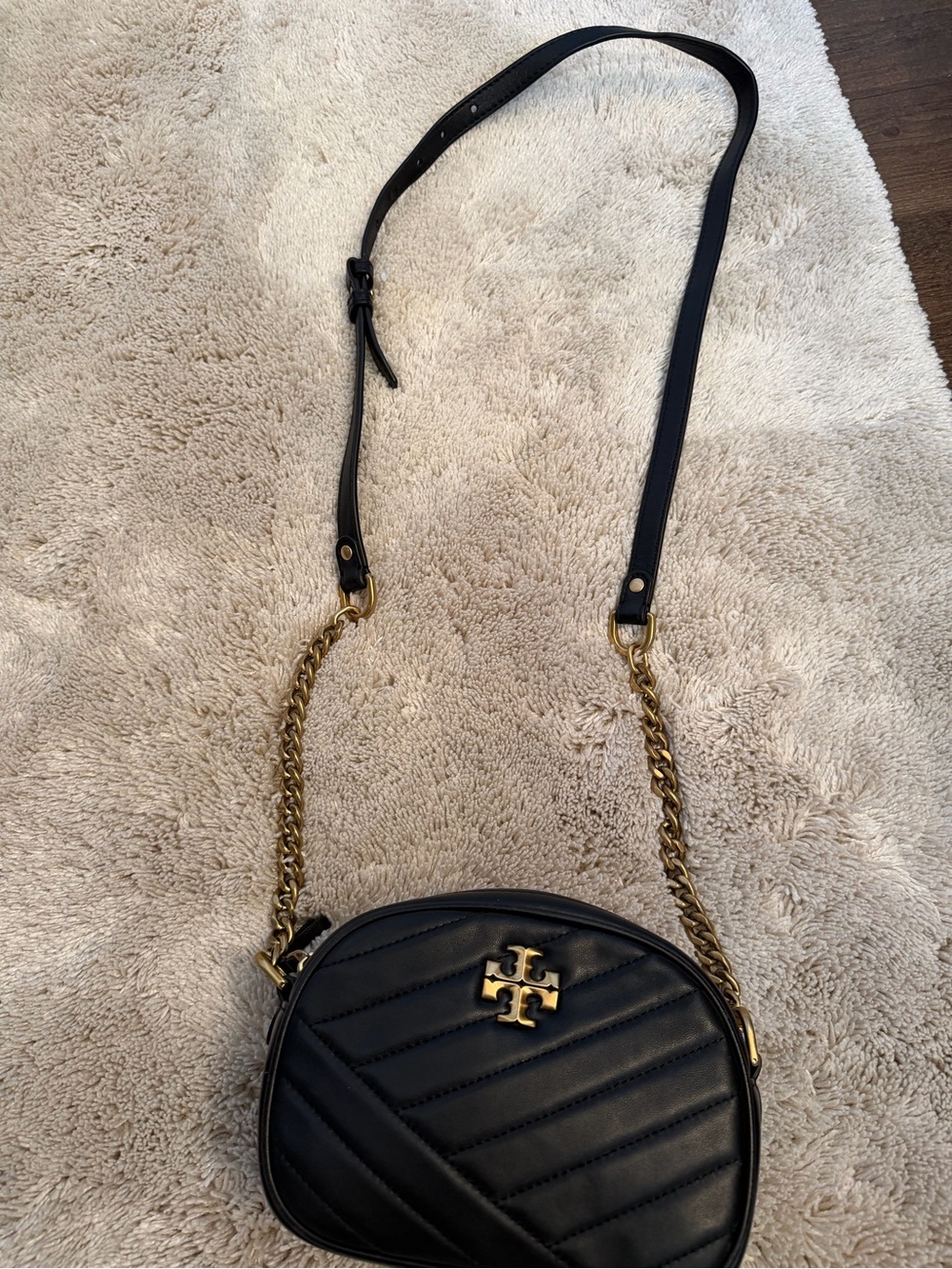 Tory Burch Kira Chevron camera bag